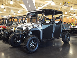 2016 Polaris® RANGER Crew® XP 900-6 EPS Titanium Matte Metallic